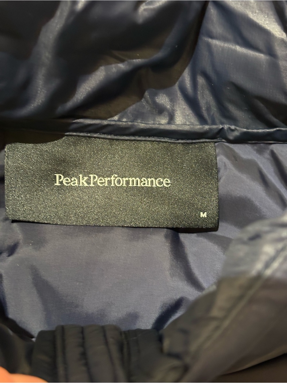 Peak Performance Navy Lightweight Puffer Vest Womens Size M - Picture 4 of 4